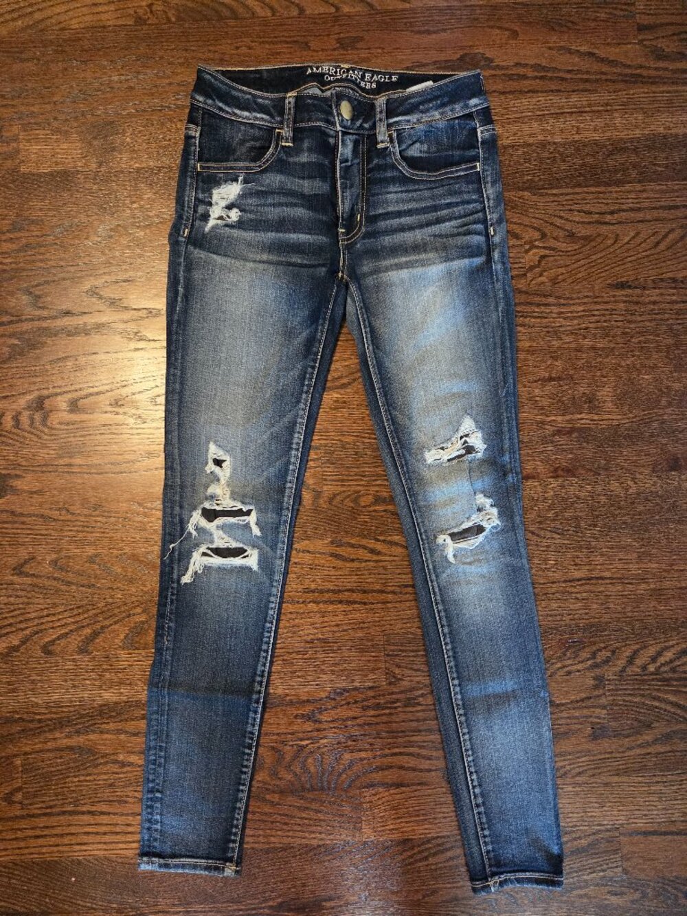Women's American Eagle Super Stretch High Rise Distressed Size 2